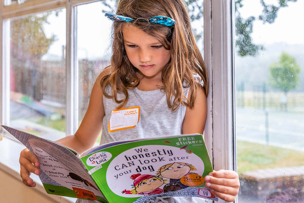 girl reading